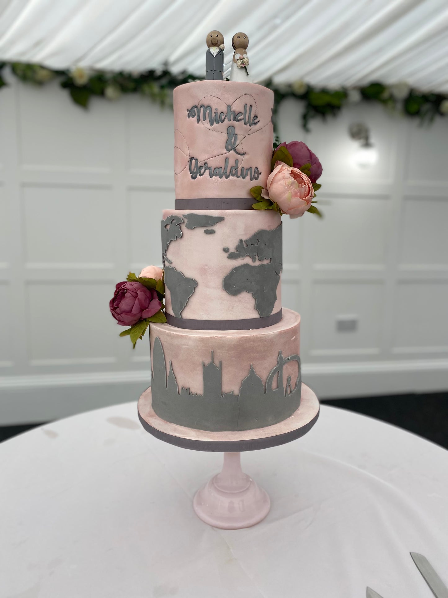 Traveller themed wedding cake