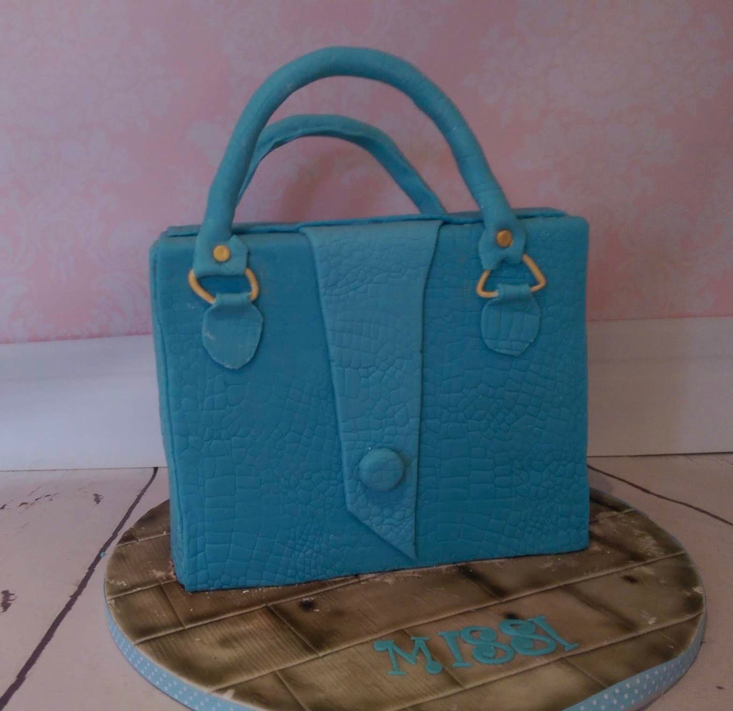 Okiki bag cake